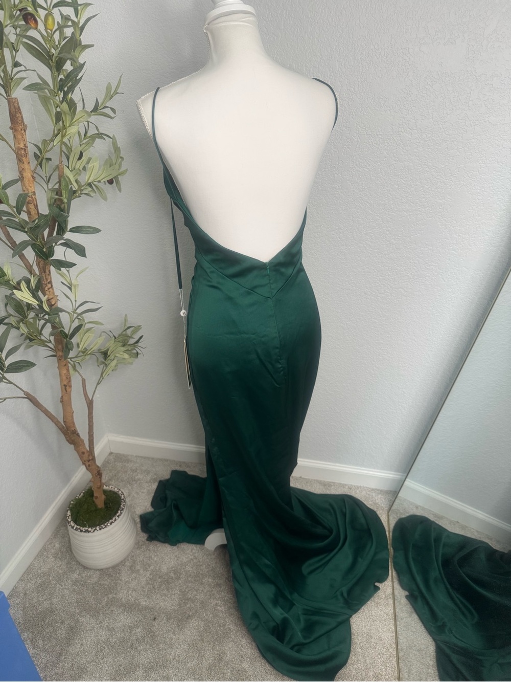 Elegant Deep Emerald Green Satin Gown with slit - Picture 6 of 9